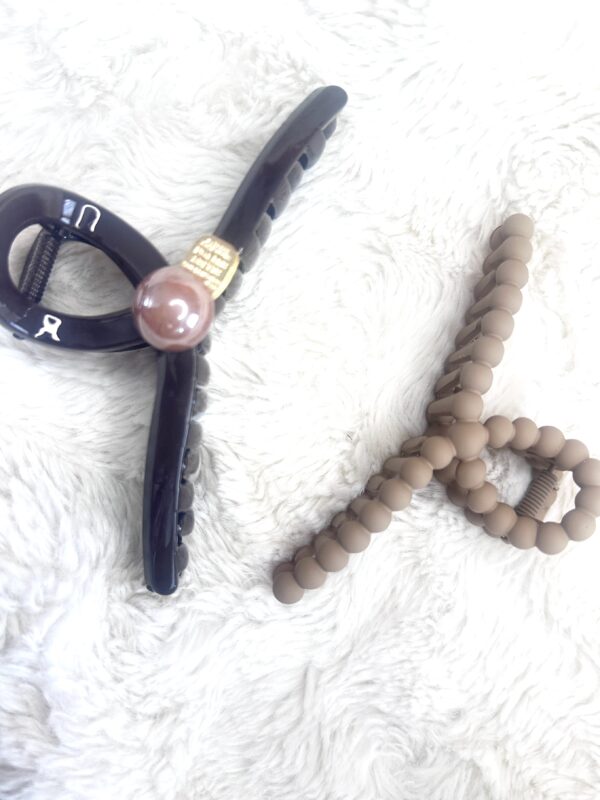 IMG_0331 Pearl Noir Hair Claw Duo