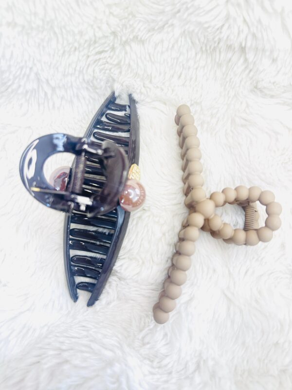 IMG_0332 Pearl Noir Hair Claw Duo